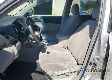 2011 Toyota Highlander Base z USA, uszkodzony, nr VIN 5TDZK3EH4BS048151